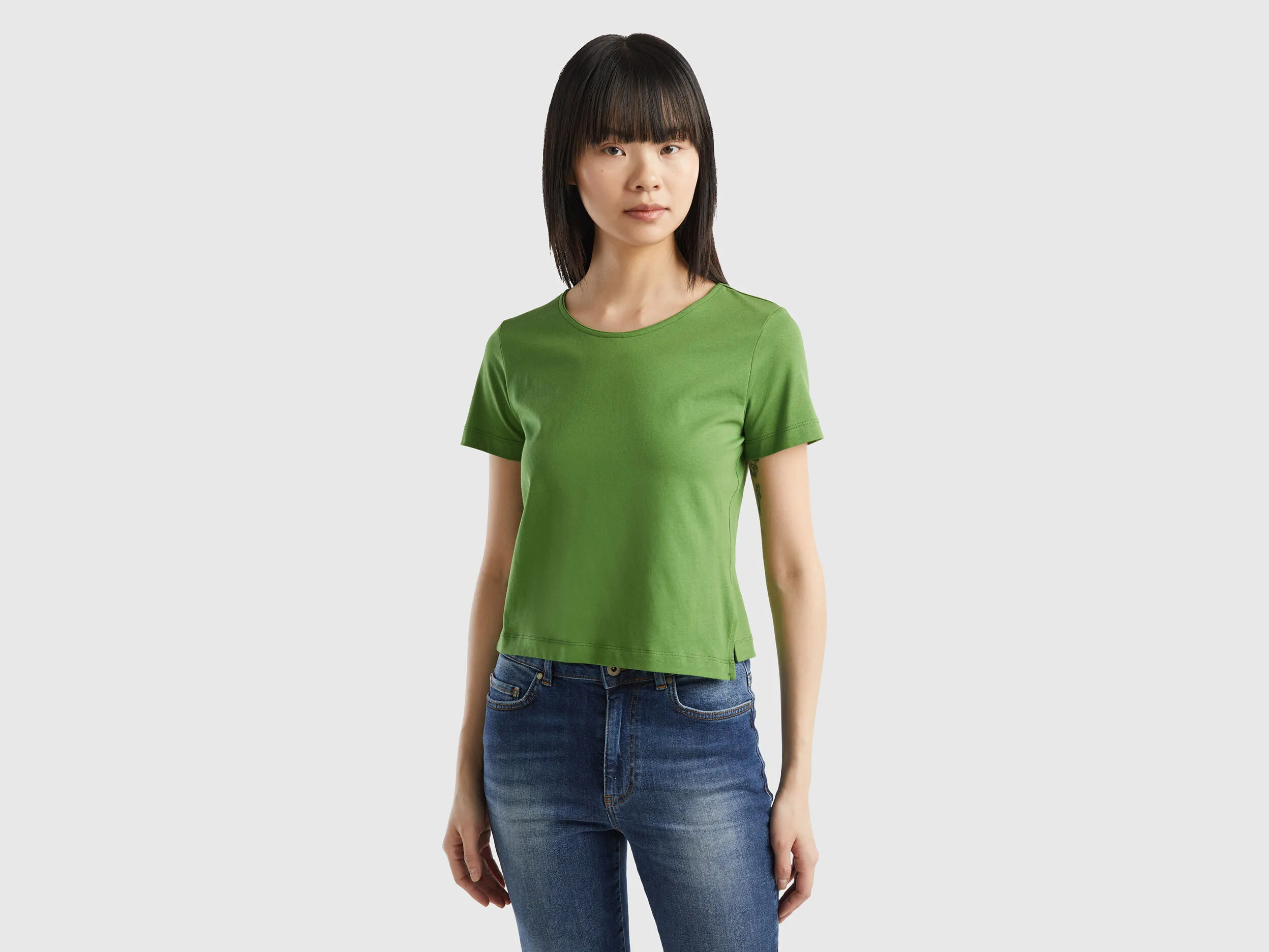 Camiseta de manga corta con abertura