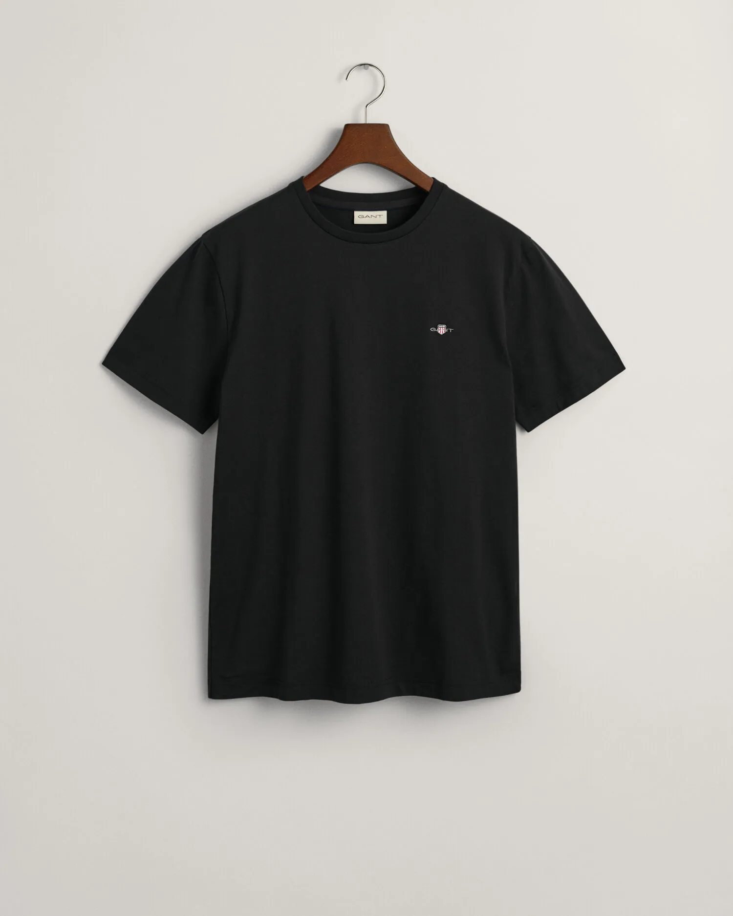 Camiseta Seasonal Essential con bordado Archive Shield