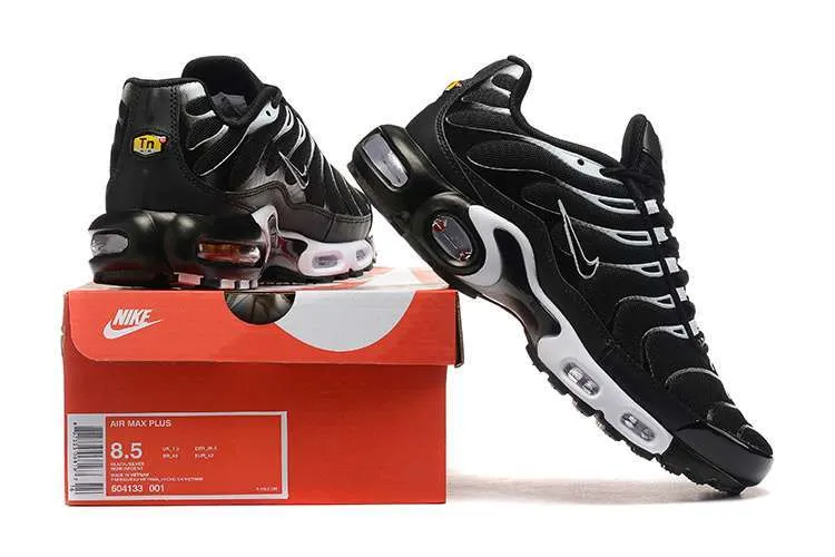 Nike Air Max TN Negro y Blanco